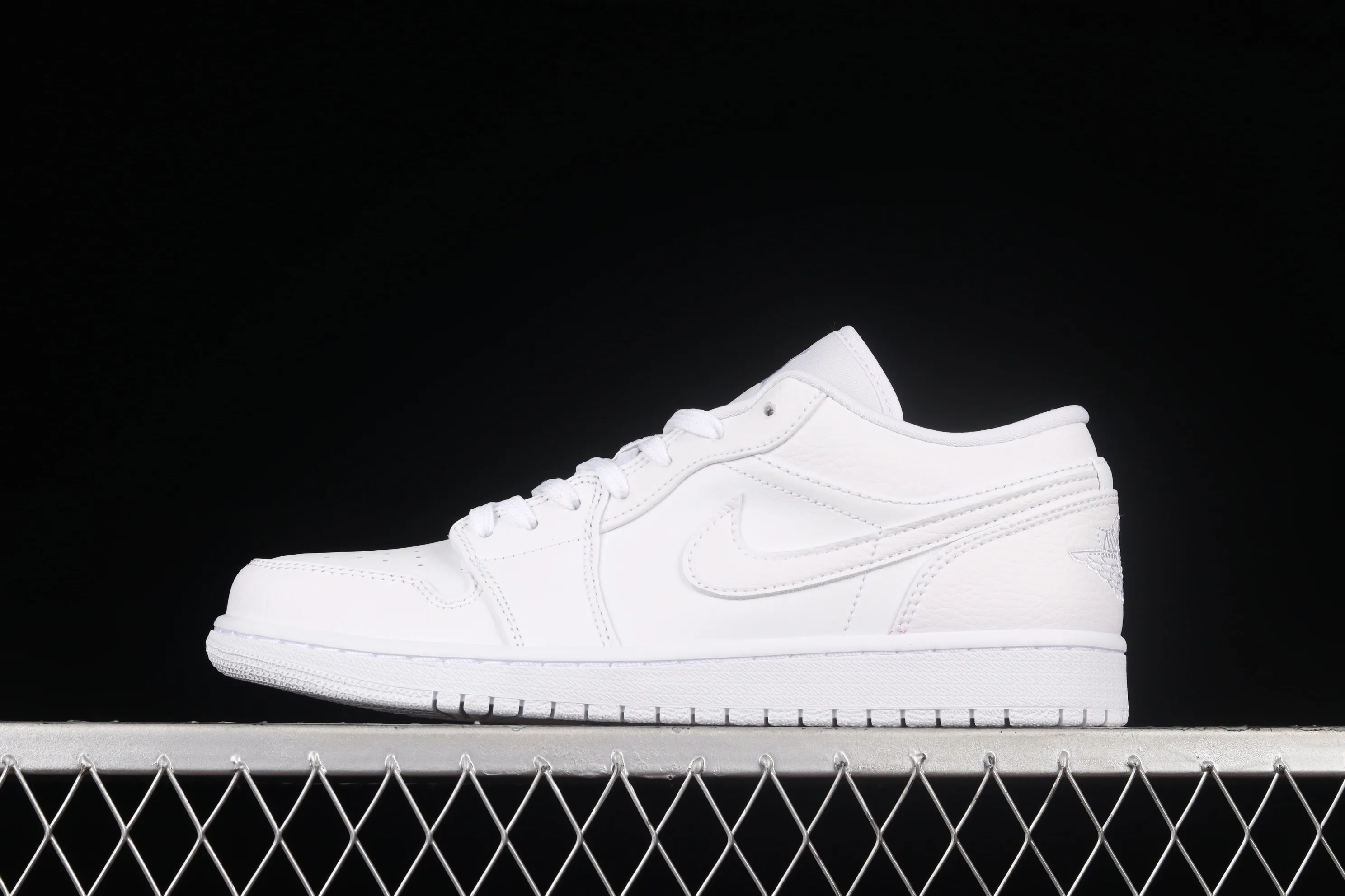 All categories Air Jordan Jordan series basketball shoes Air Jordan 1 Low G version pure original Air Jordan 1 Low AJ1 Joe 1 pure white low-top cultural basketball shoes 553558-130
